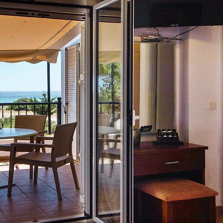 Romanos Beach Villas エクステリア 写真
