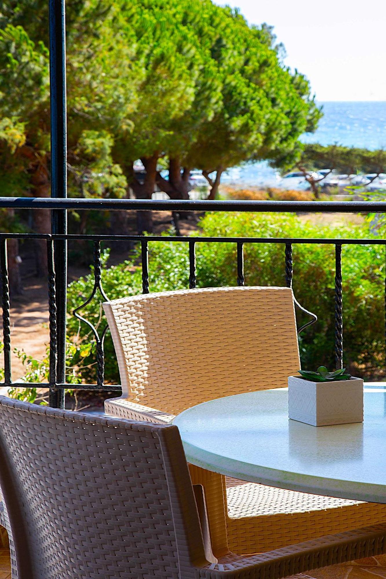 Romanos Beach Villas エクステリア 写真