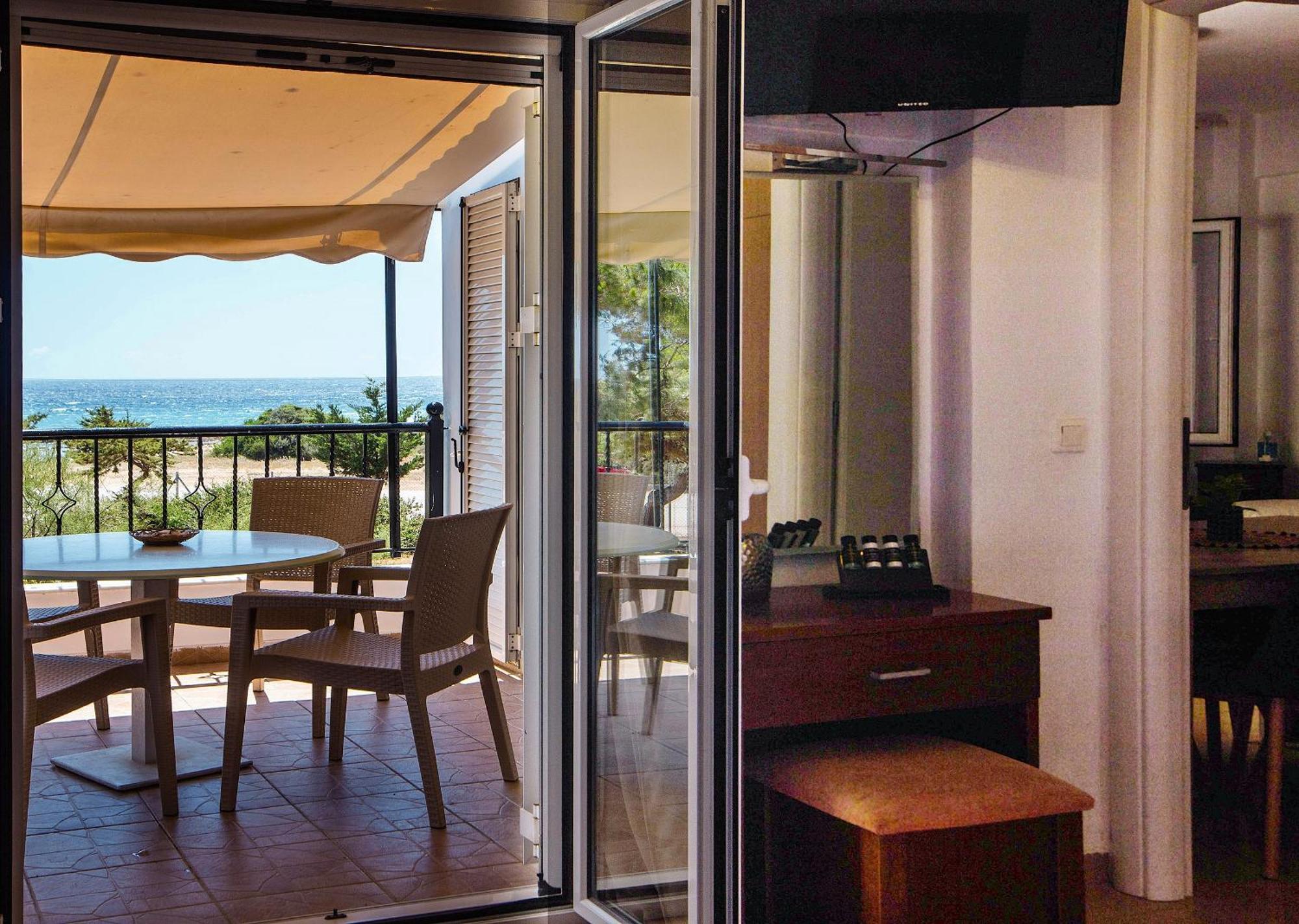 Romanos Beach Villas エクステリア 写真