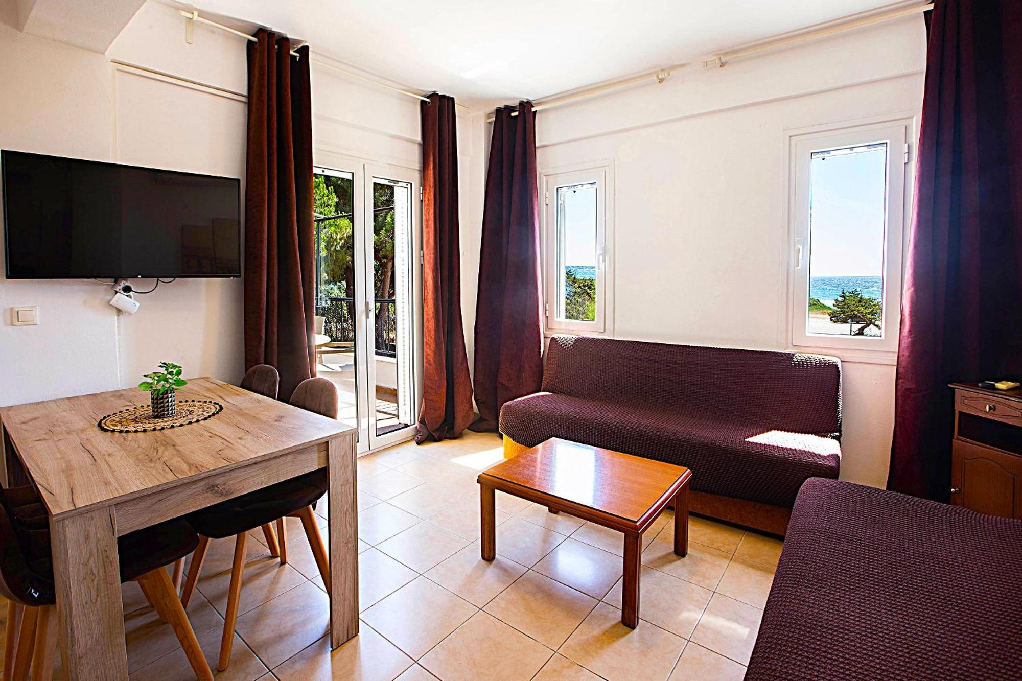Romanos Beach Villas エクステリア 写真