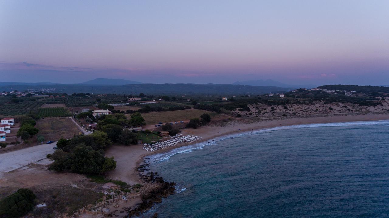 Romanos Beach Villas エクステリア 写真