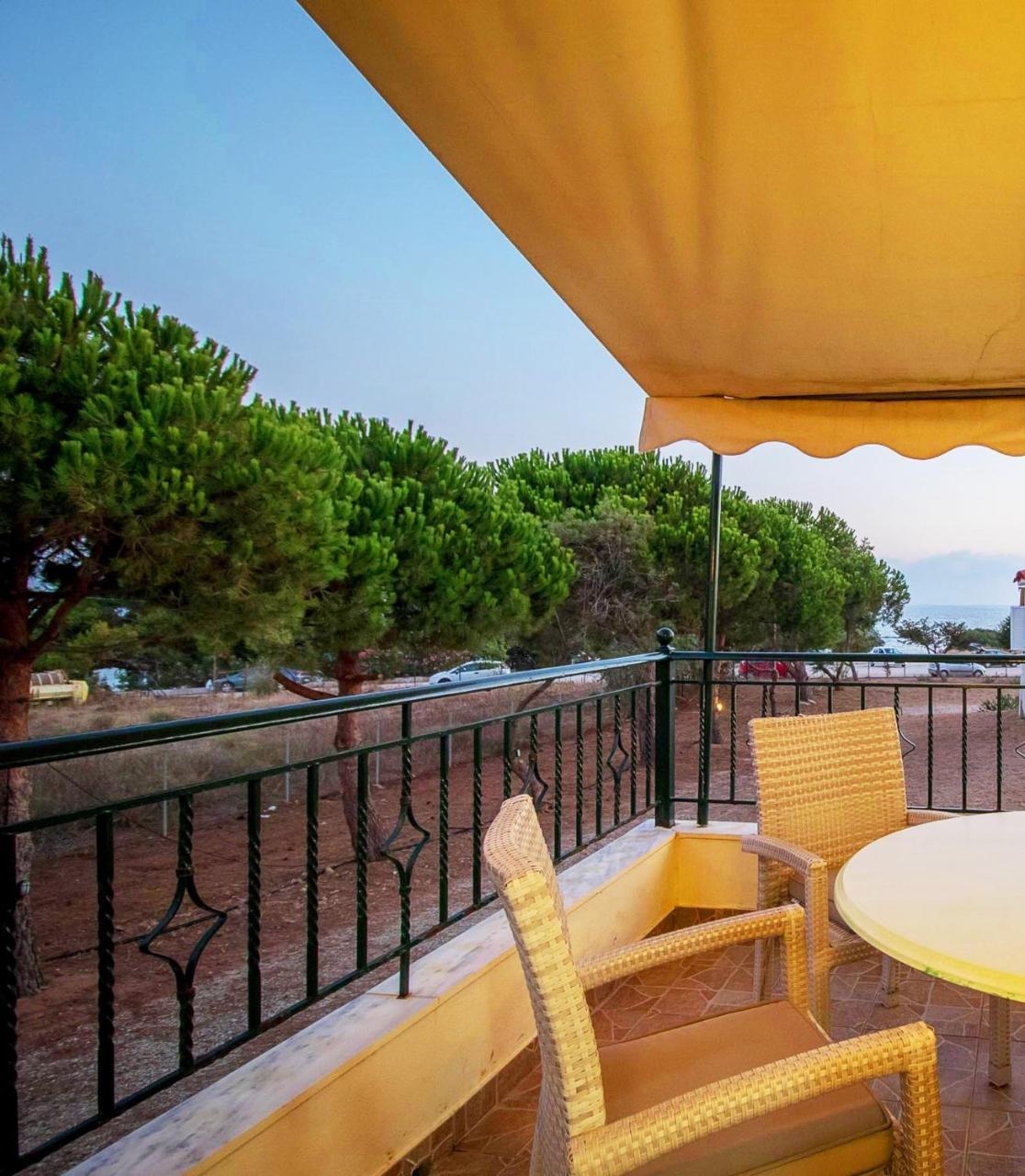 Romanos Beach Villas エクステリア 写真