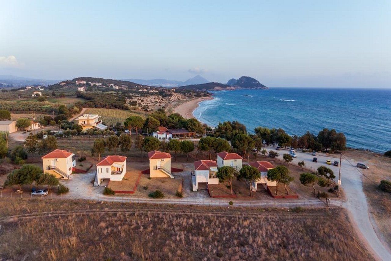 Romanos Beach Villas エクステリア 写真